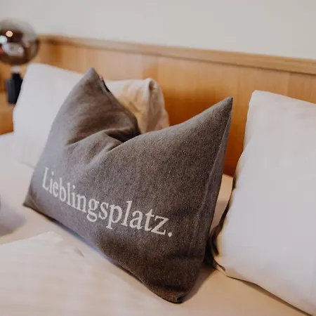 Gasthof Dorfcafe Hotelpension Swirtshaus Im Dorf 3*