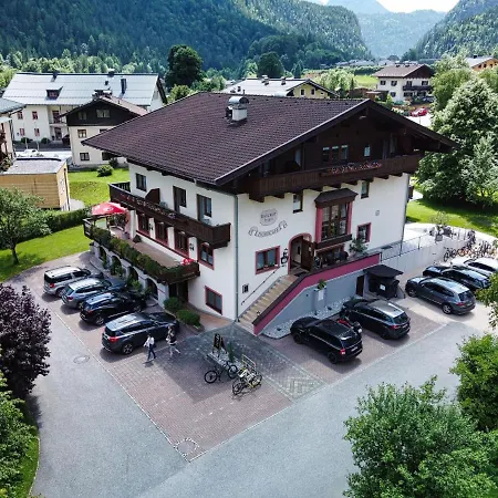 Dorfcafe Hotelpension Swirtshaus Im Dorf Unken