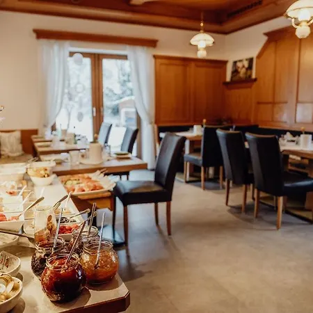 Dorfcafe Hotelpension Swirtshaus Im Dorf 3*