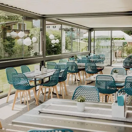 Dorfcafe Hotelpension Swirtshaus Im Dorf 3*
