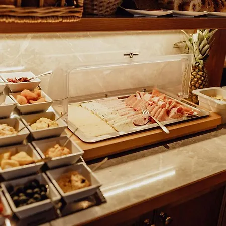 Dorfcafe Hotelpension Swirtshaus Im Dorf 宾馆