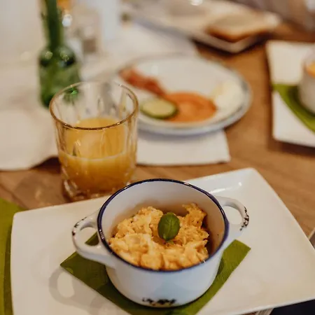 Dorfcafe Hotelpension Swirtshaus Im Dorf