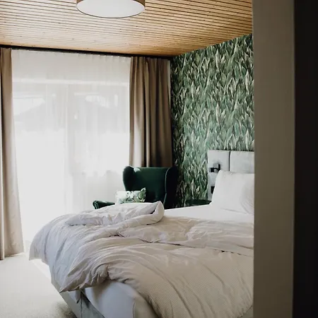 Dorfcafe Hotelpension Swirtshaus Im Dorf אורחן 3*