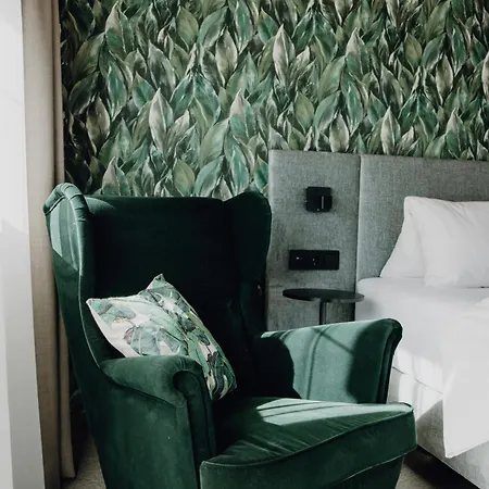 Dorfcafe Hotelpension Swirtshaus Im Dorf 宾馆