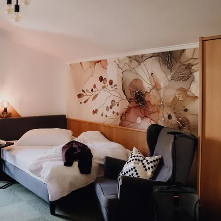 Dorfcafe Hotelpension Swirtshaus Im Dorf 3*