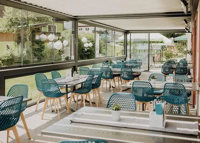 Dorfcafe 3*